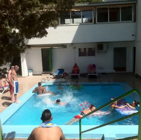 Coco Hotel